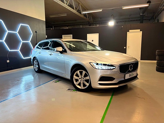 Volvo V90 2 of 14