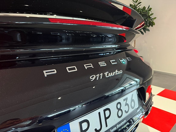 Porsche 911 Turbo 9 of 25