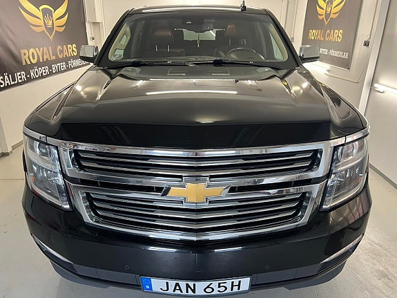 Chevrolet Suburban 8 of 27