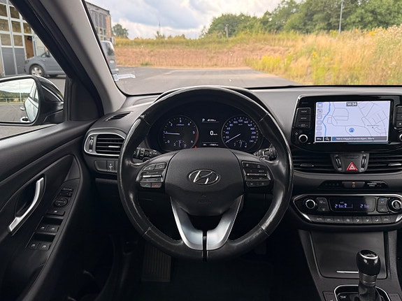 Hyundai i30 10 of 27