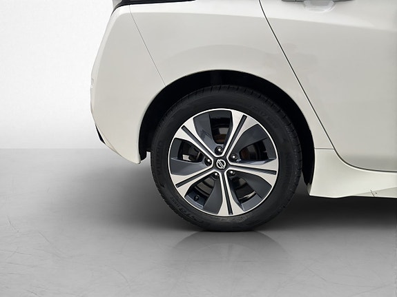 Nissan Leaf 30 of 30