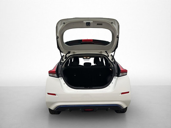 Nissan Leaf 27 of 30