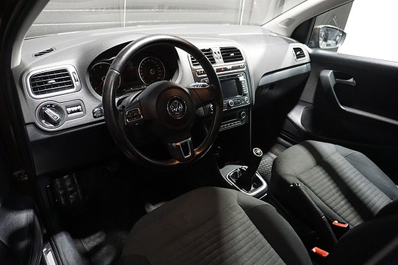 Volkswagen Polo 13 of 21