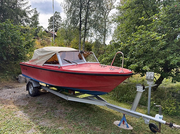 Ockelbo T16 med sjösättningsvagn 3 of 5