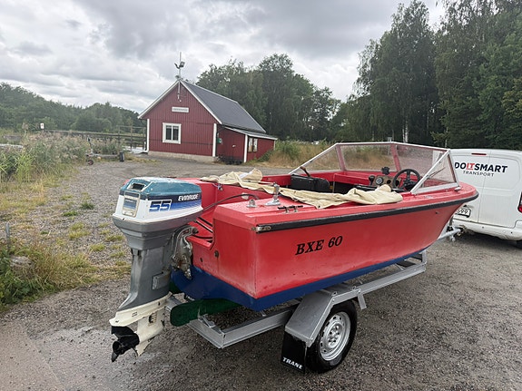 Ockelbo T16 med sjösättningsvagn 2 of 5