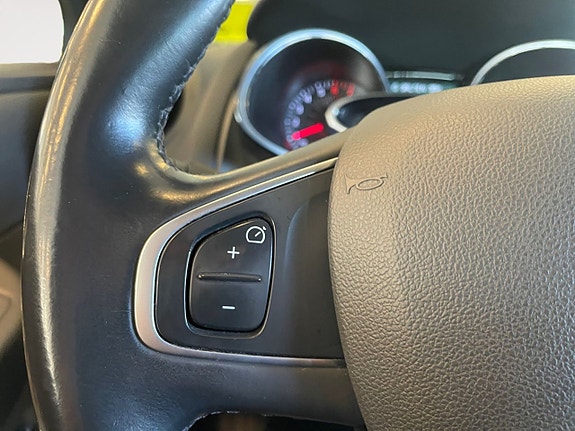 Renault Clio 20 of 25