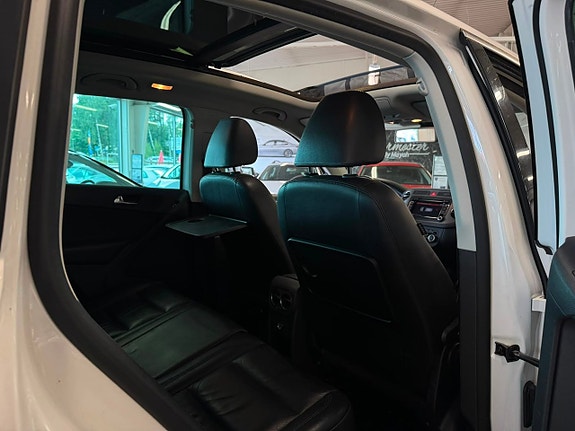Volkswagen Tiguan 10 of 18