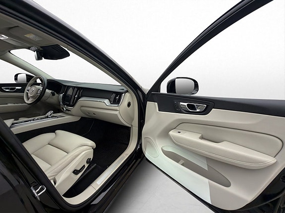Volvo XC60 18 of 30