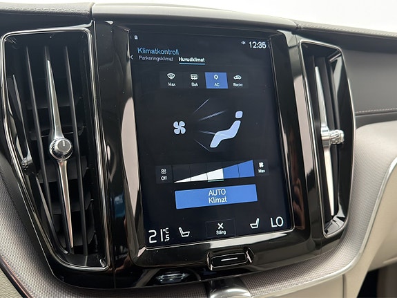 Volvo XC60 27 of 30