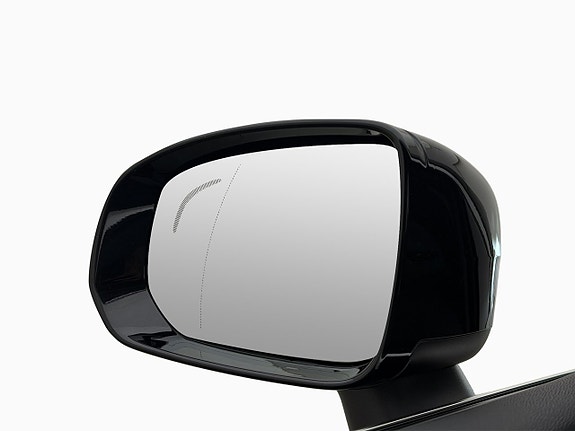 Volvo XC60 11 of 30
