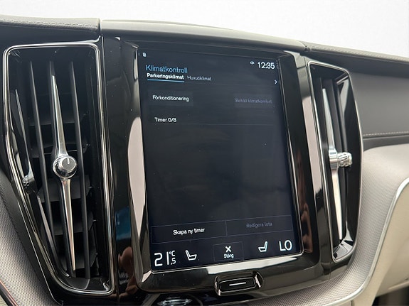 Volvo XC60 28 of 30