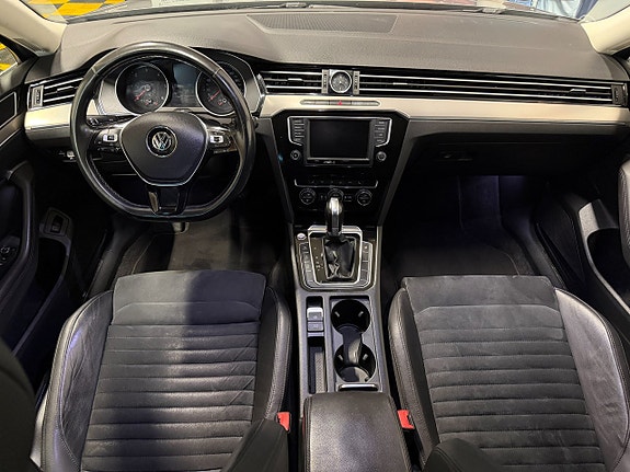Volkswagen Passat 20 of 30