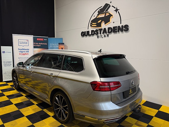Volkswagen Passat 7 of 30