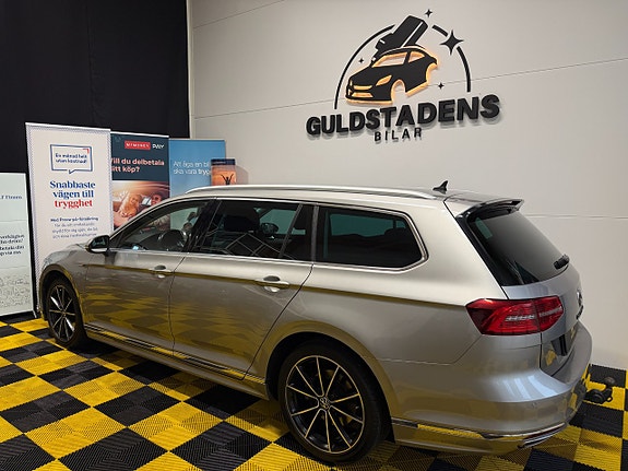 Volkswagen Passat 9 of 30
