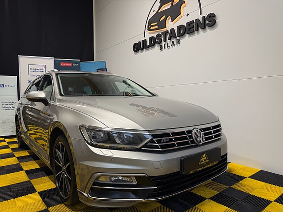 Volkswagen Passat 4 of 30
