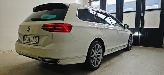 Volkswagen Passat 7 of 26