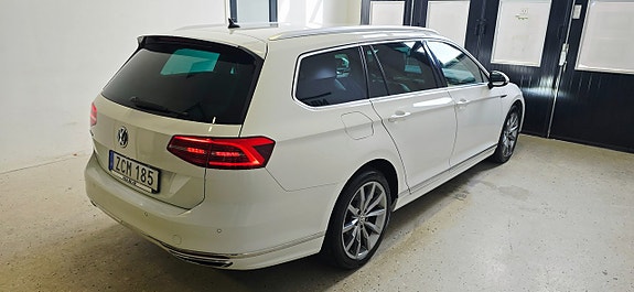 Volkswagen Passat 6 of 26