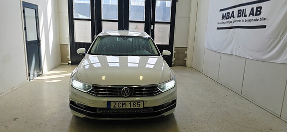 Volkswagen Passat 3 of 26