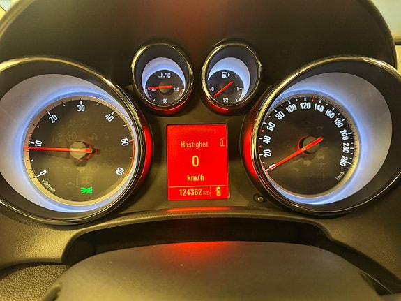Opel Astra 12 of 13