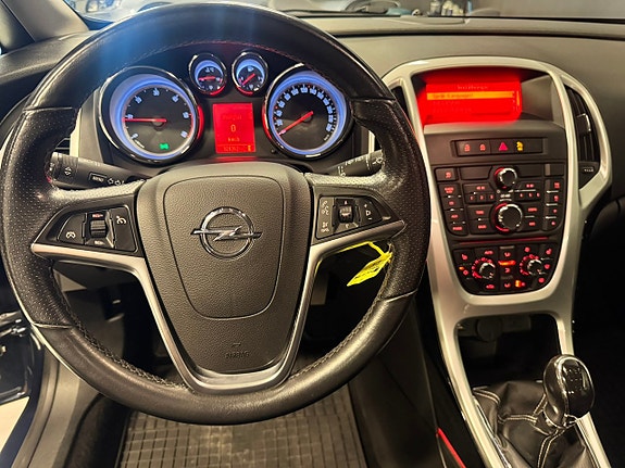 Opel Astra 13 of 13