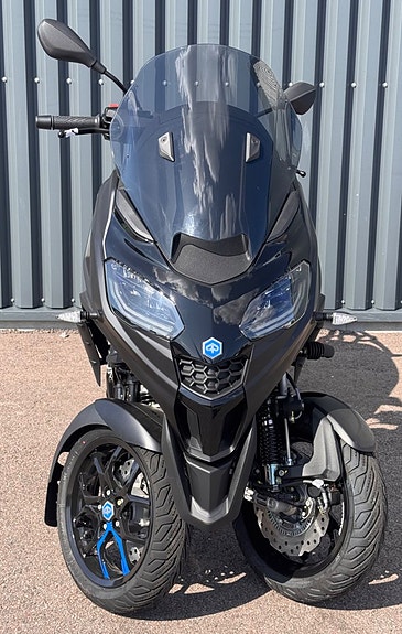 Piaggio MP3 310 Sport 2 of 5
