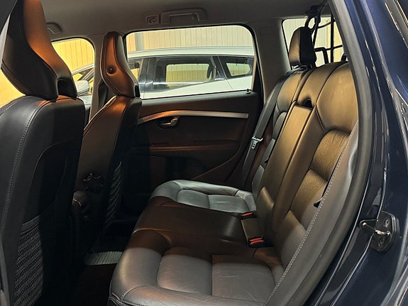 Volvo XC70 15 of 15