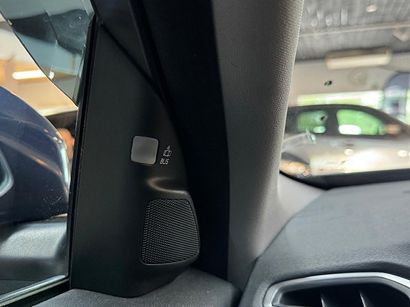 Volvo XC70 14 of 15