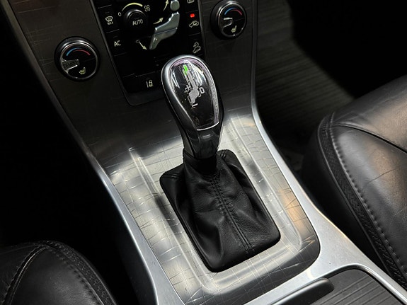 Volvo XC70 13 of 15