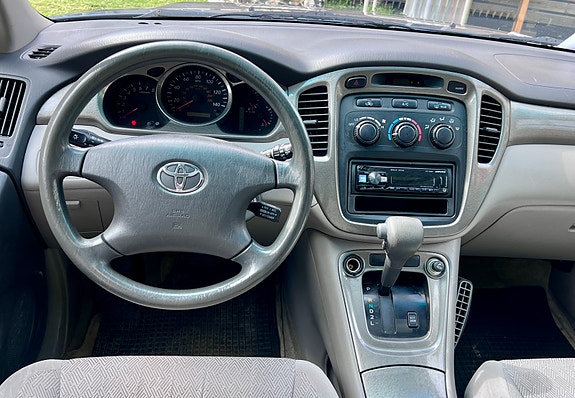 Toyota Highlander 5 of 13