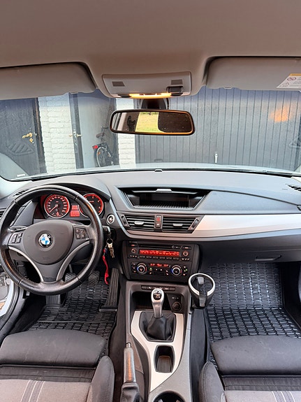 BMW X1 4 of 8