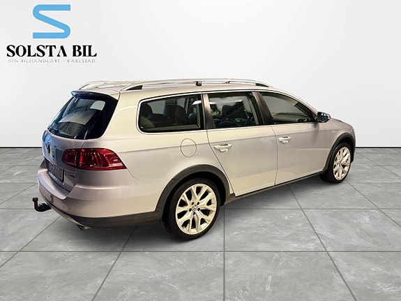 Volkswagen Passat Alltrack 3 of 16