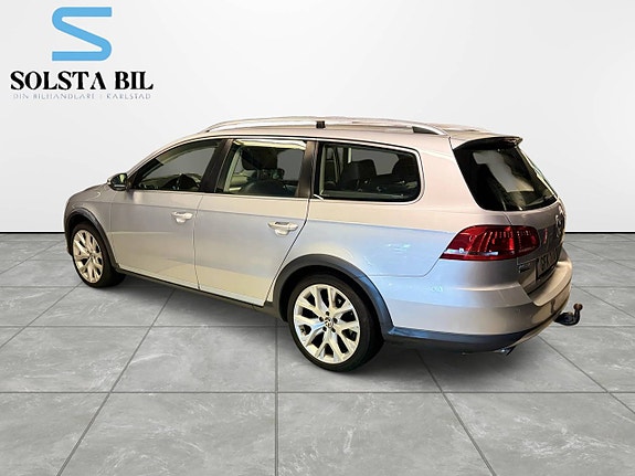 Volkswagen Passat Alltrack 10 of 16