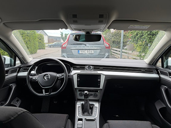 Volkswagen Passat 14 of 20