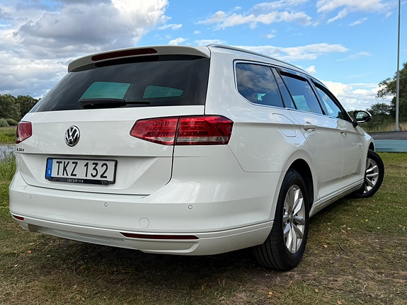 Volkswagen Passat 9 of 20