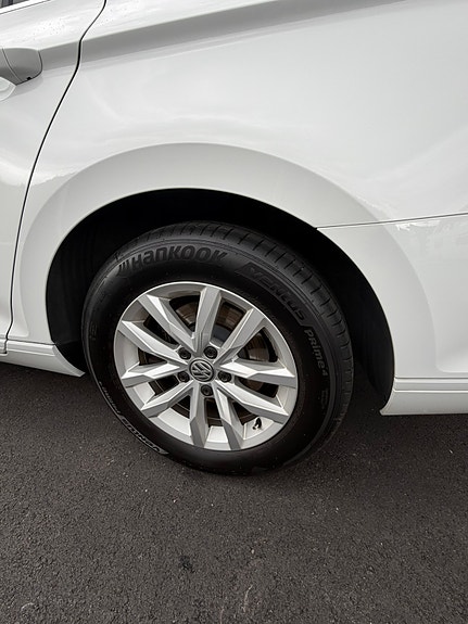 Volkswagen Passat 8 of 20