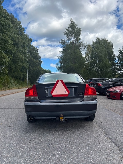 Volvo S60 4 of 11