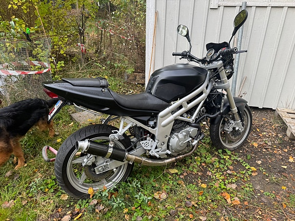 Hyosung GT 650 2 of 5