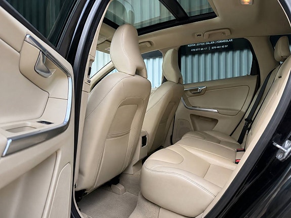 Volvo XC60 8 of 20