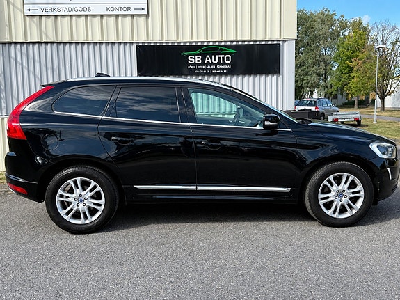 Volvo XC60 2 of 20