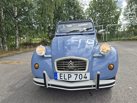 Citroen 2CV 3 of 10