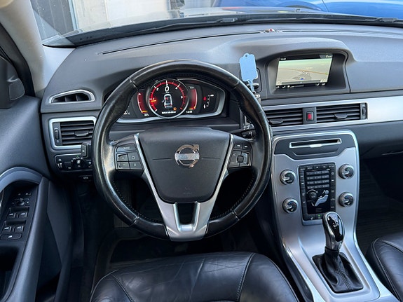 Volvo V70 9 of 14