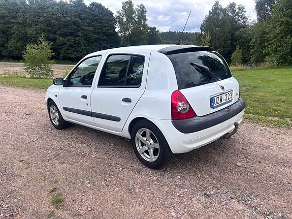 Renault Clio 3 of 7