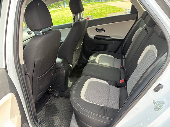Kia Ceed 5 of 7