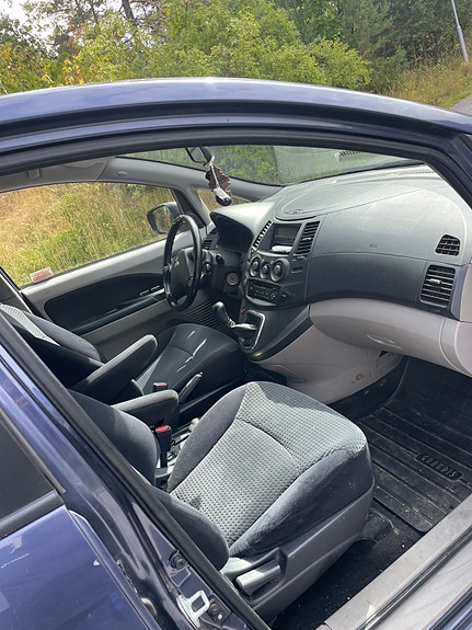 Mitsubishi Grandis 5 of 6
