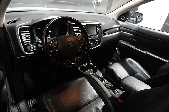 Mitsubishi Outlander 13 of 24