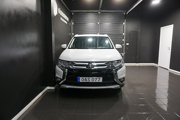 Mitsubishi Outlander 2 of 24