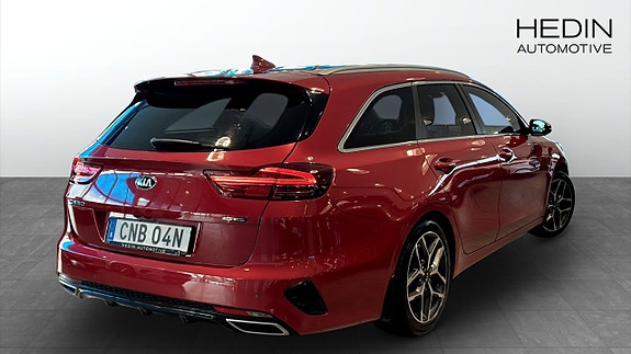 Kia Ceed 2 of 12