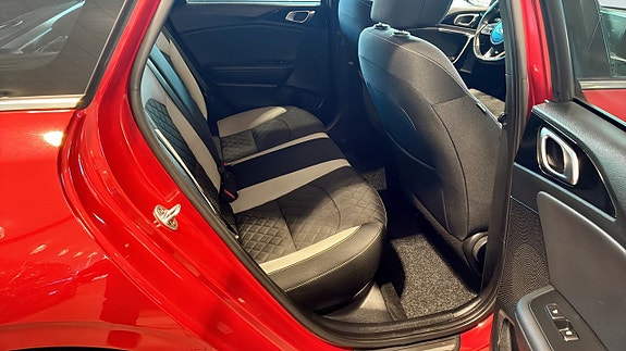 Kia Ceed 5 of 12