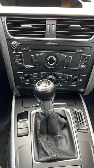 Audi A4 13 of 16