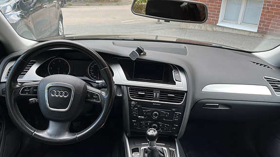 Audi A4 12 of 16